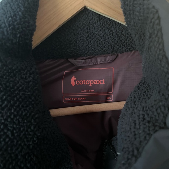 EUC Cotopaxi Solazo Down Vest. Size small. Black/Black Iris. - Picture 4 of 4